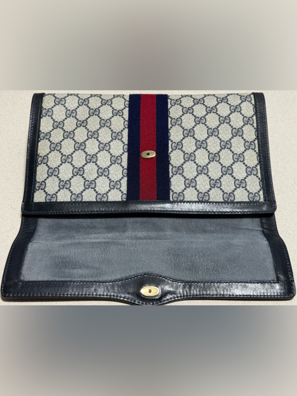 Gucci Vintage GG Supreme Sherry Line Clutch Bag - Picture 7 of 13